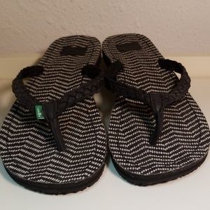 *NWOT* Sanuk Flip Flop, 7M